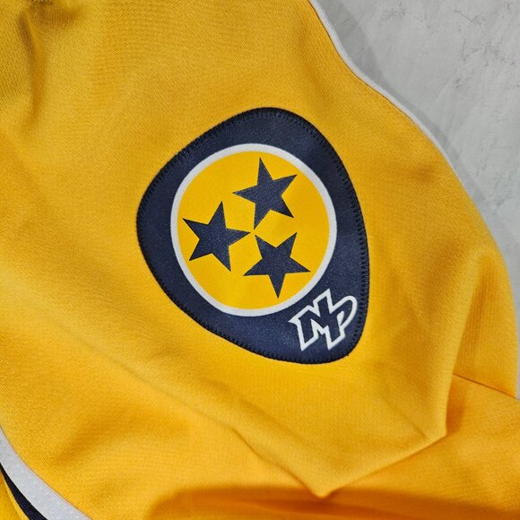 Nashville Predators NHL Hockey Jersey Men's Size Large Unisex - Picture 7 of 9